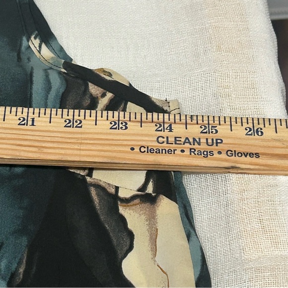 WOMEN'S MARBLE PRINT BLOUSE - Picture 8 of 12